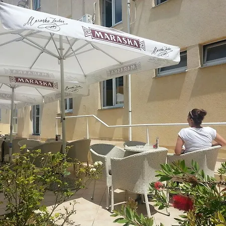 Dujam Готель 3*