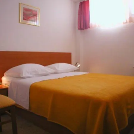 Szálloda Dujam Split