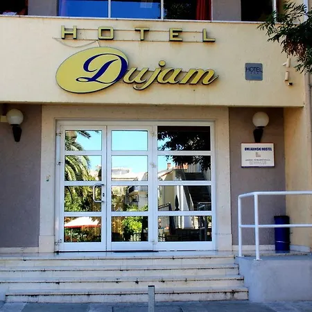 Dujam 3* سبليت