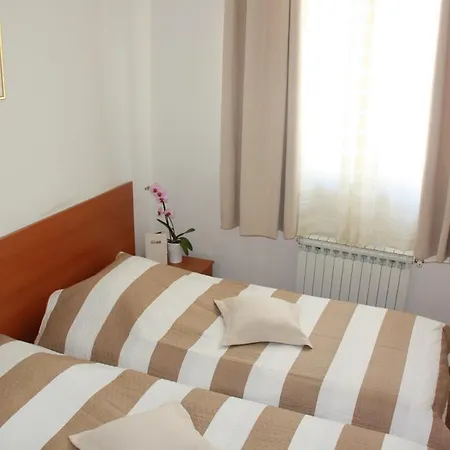 Szálloda Dujam Split