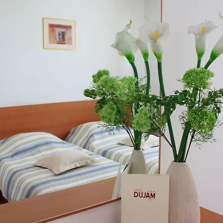 Dujam Отель 3*