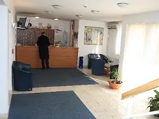 Dujam 3* سبليت