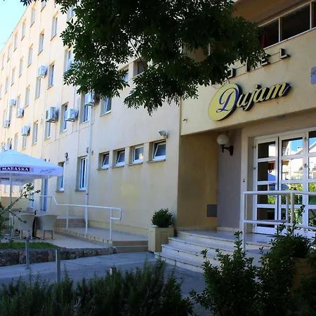 Отель Dujam 3*